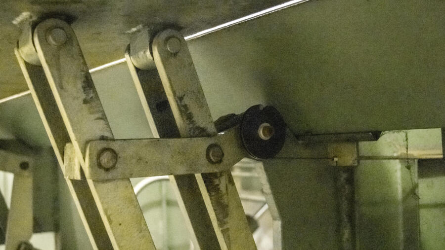 Biegemaschine Typ 69-M-6/1: Biegegelenk als Parallelogramm